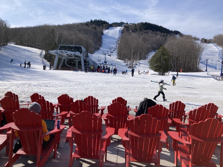 Owl's Head Ski & Golf - Du soleil, de la chaleur et de belles conditions